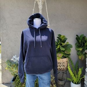 Levi's Relaxed Hoodie Premium organic cotton with heavy weight feel.